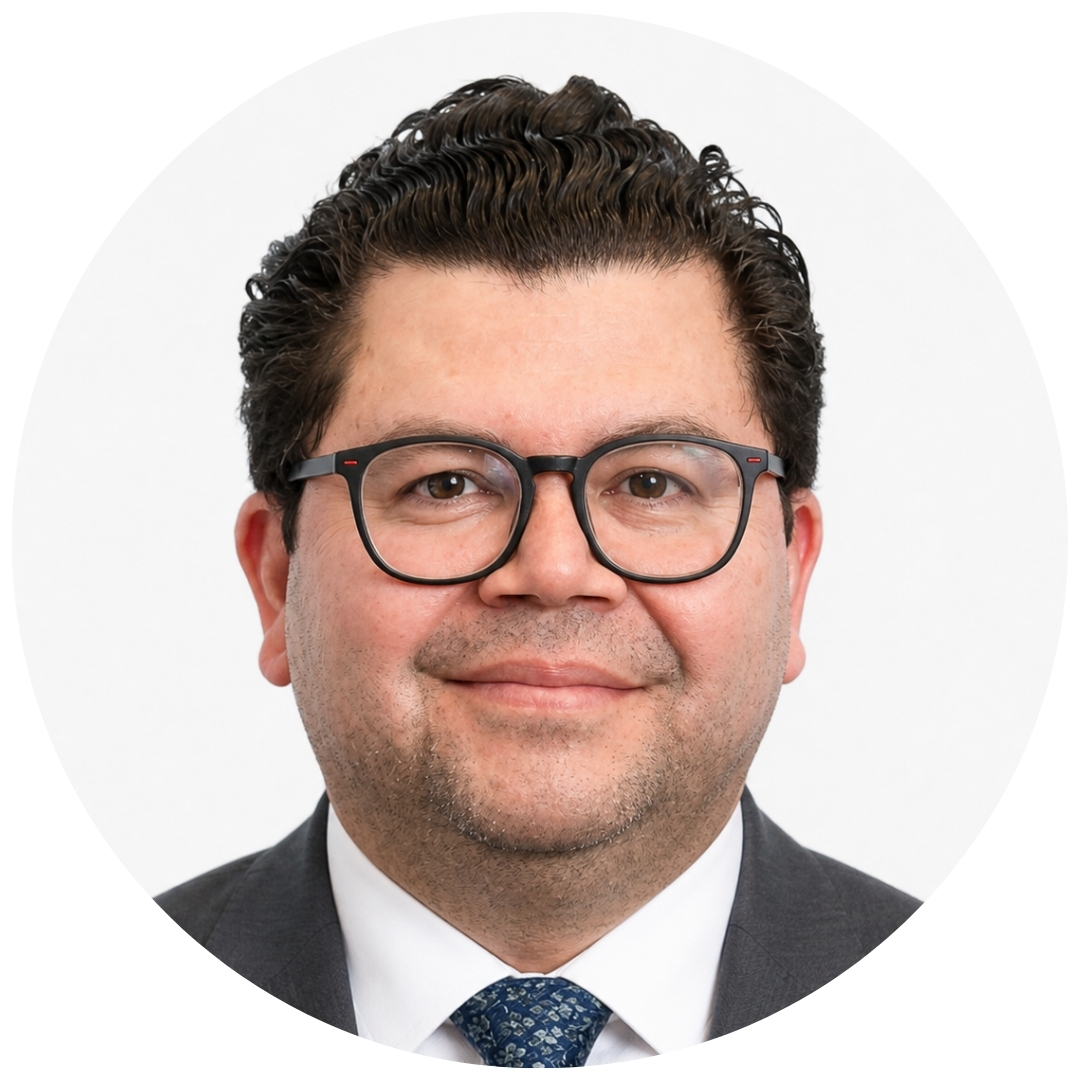 Dr. Yakir Arteaga